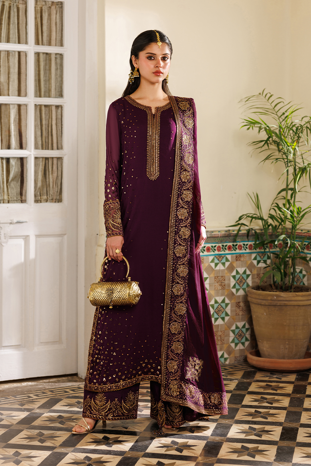 Iznik CC-95 Embroidered Chiffon