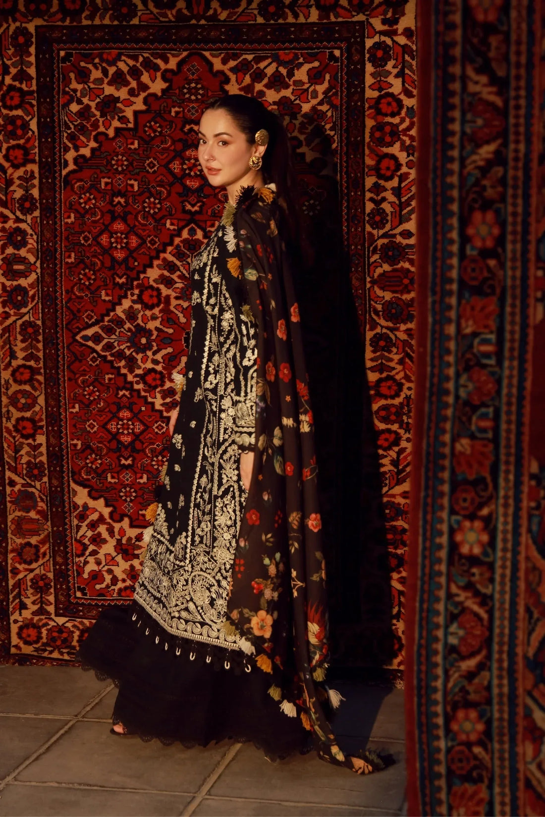 Maryam Hussain | Winter Shawl 25 | Mausam - Rang-e-Khaas