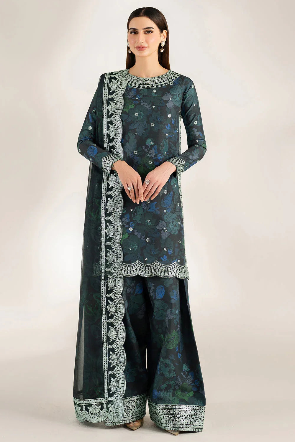 Farasha | Fiorella Formals | Alora Charm - Rang-e-Khaas