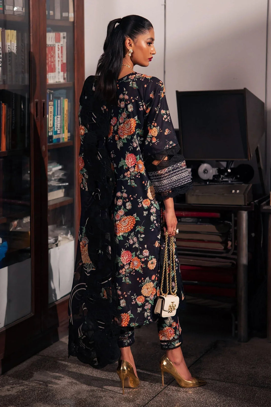 Nureh | Glam Girl Lawn | GL-18 - Rang-e-Khaas