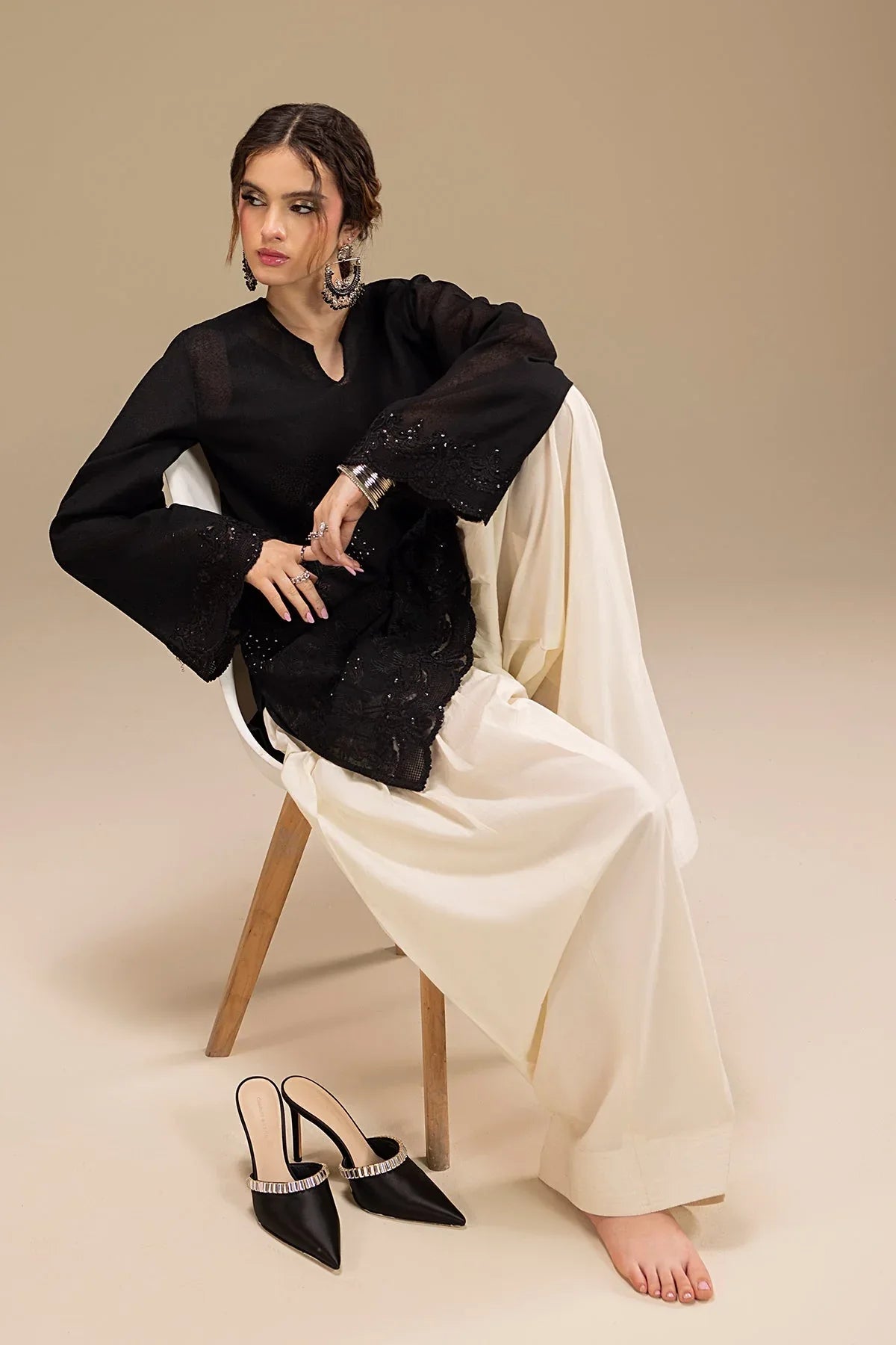 Erum Khan | Lillia Summer Edit | Night Petal - Rang-e-Khaas