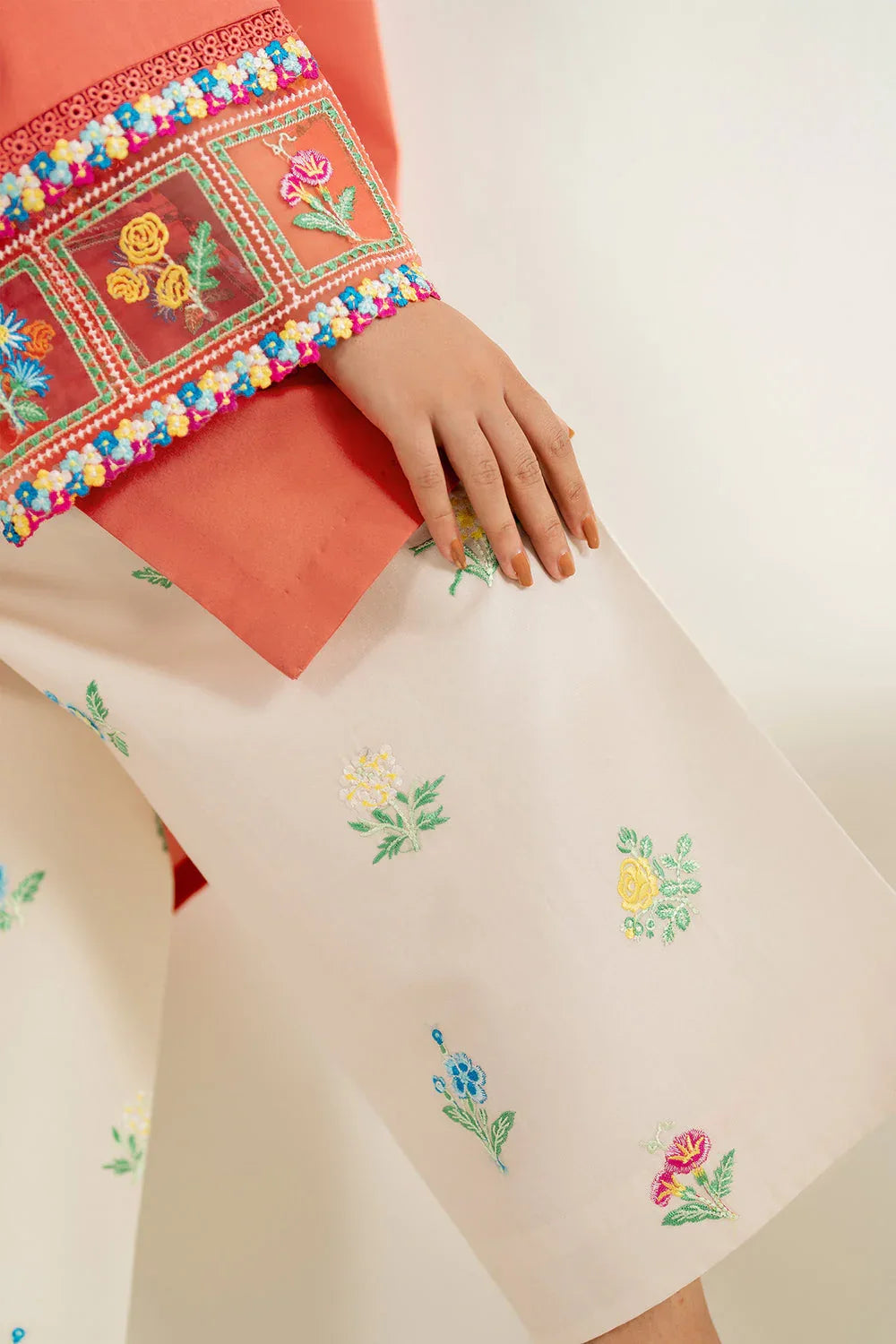 Farasha | Thread Lines Embroidered | Suncharm Glow - Rang-e-Khaas