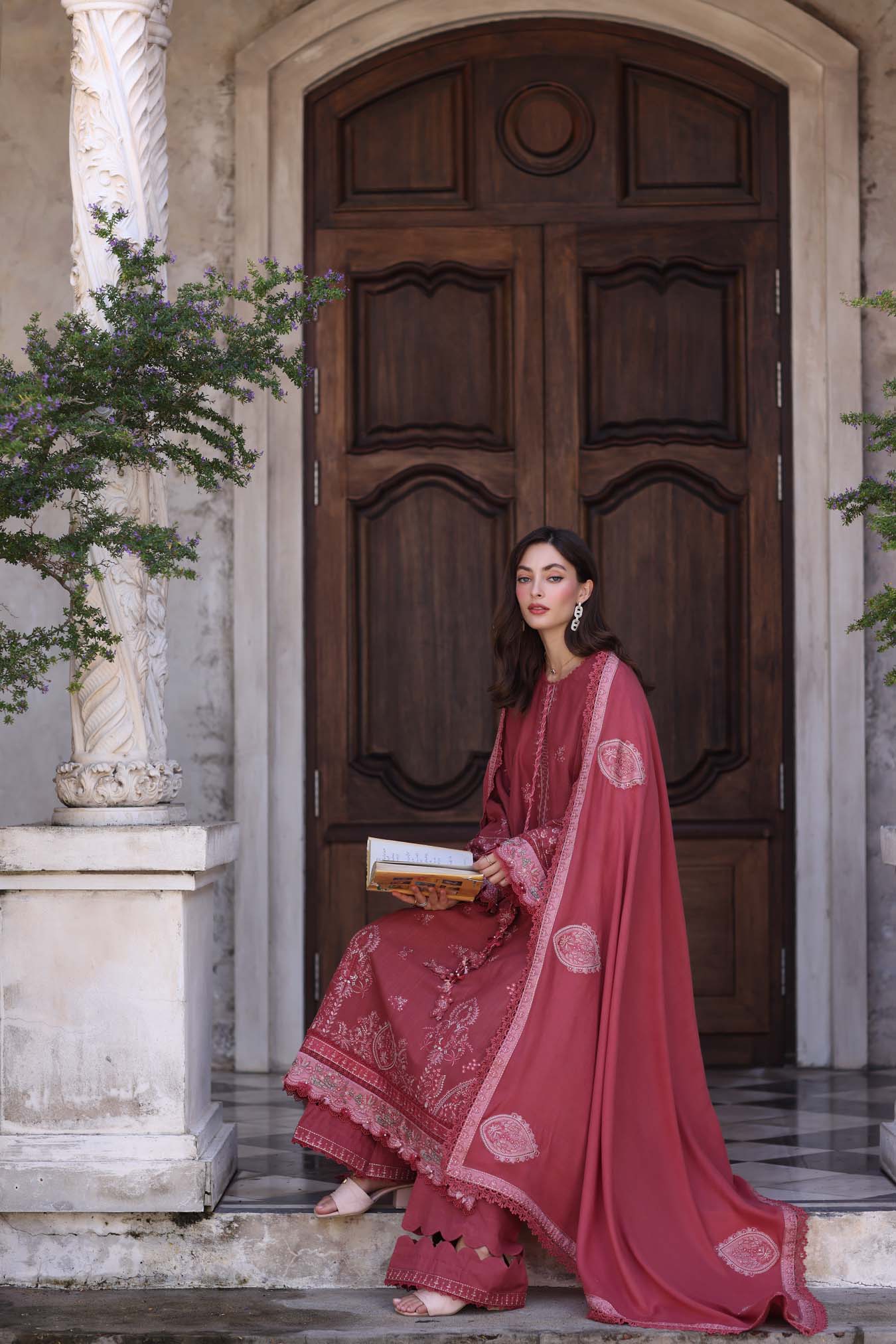 Noor by Saadia Asad | Winter Pashmina 25 | Sienna - Rang-e-Khaas