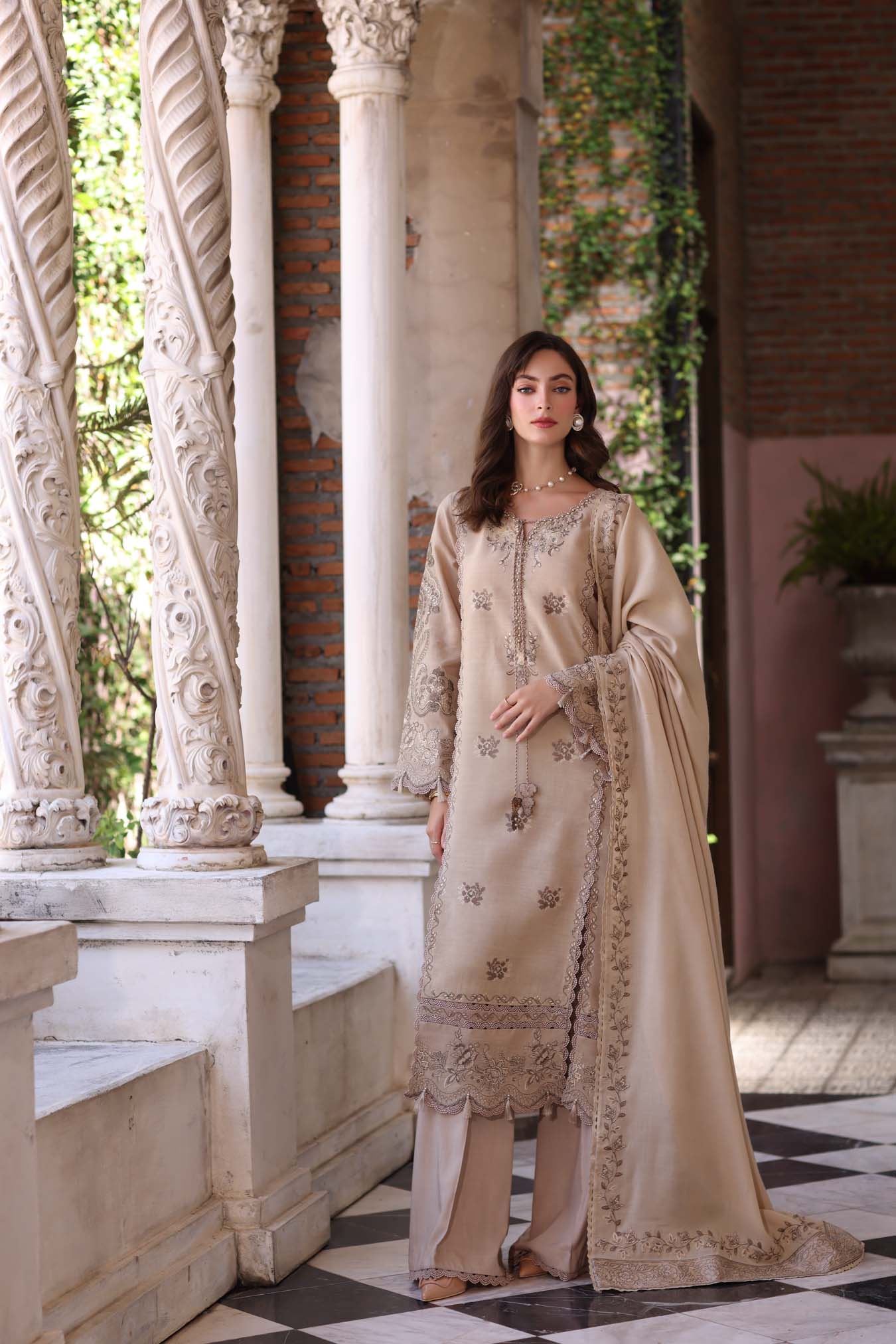 Noor by Saadia Asad | Winter Pashmina 25 | Caramel Mist - Rang-e-Khaas