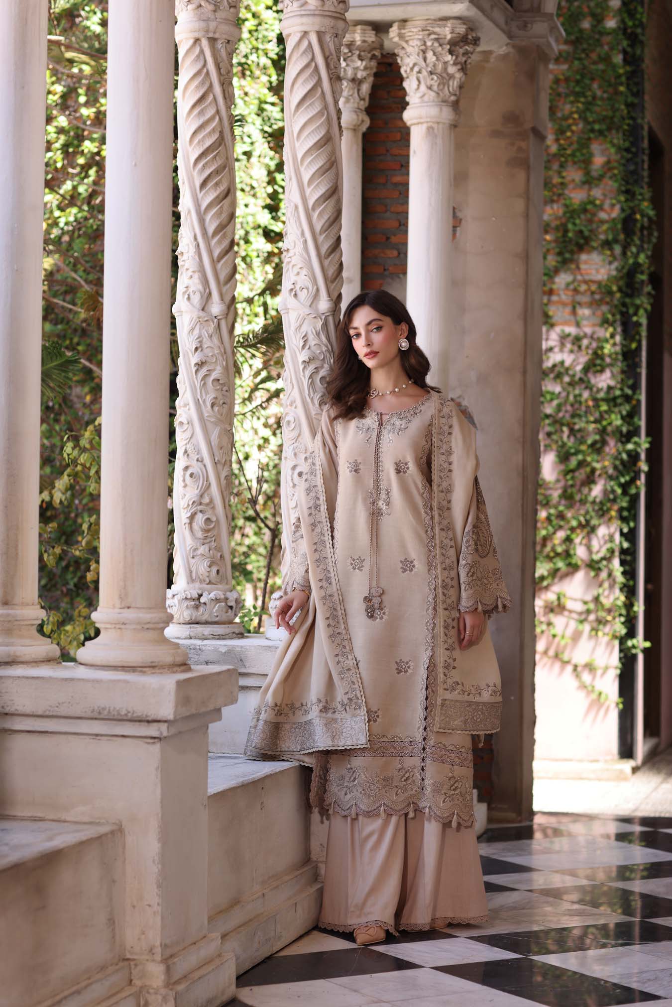 Noor by Saadia Asad | Winter Pashmina 25 | Caramel Mist - Rang-e-Khaas