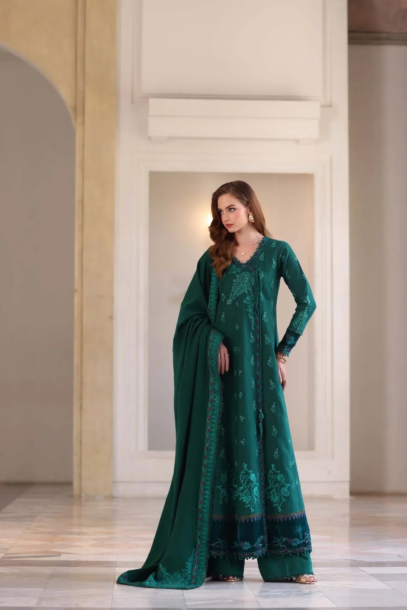 Noor by Saadia Asad | Winter Pashmina 25 | Emerald Reverie - Rang-e-Khaas