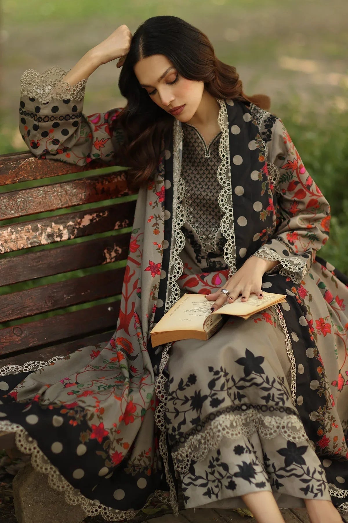 Charizma | Aniq Winter 25 | ANW6-12 - Rang-e-Khaas