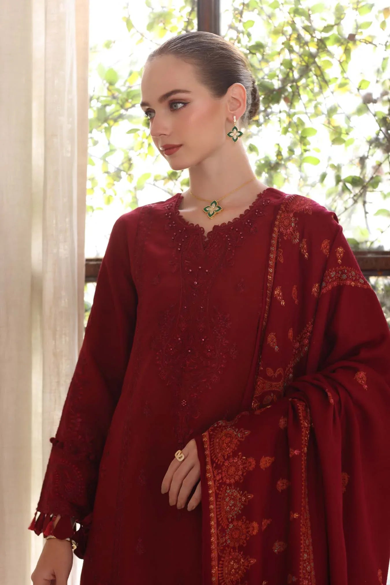 Noor by Saadia Asad | Winter Pashmina 25 | Ember - Rang-e-Khaas