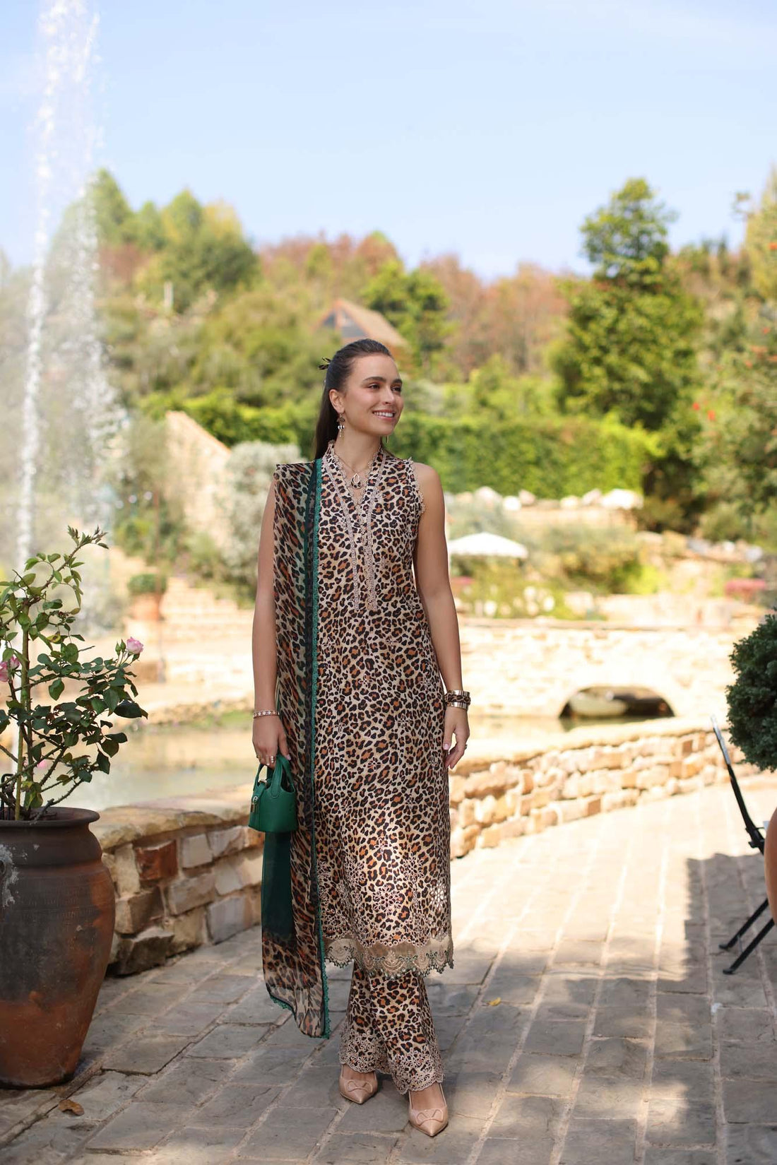 Noor by Saadia Asad | Luxe Chikankari 25 | D2-A - Rang-e-Khaas