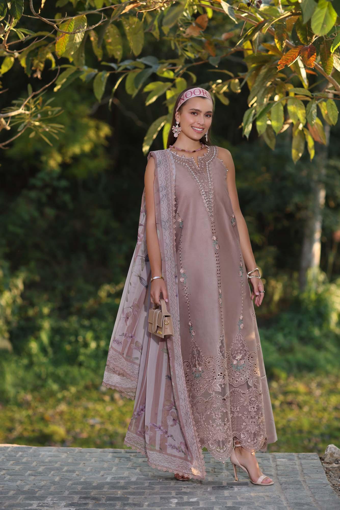 Noor by Saadia Asad | Luxe Chikankari 25 | D6-B - Rang-e-Khaas