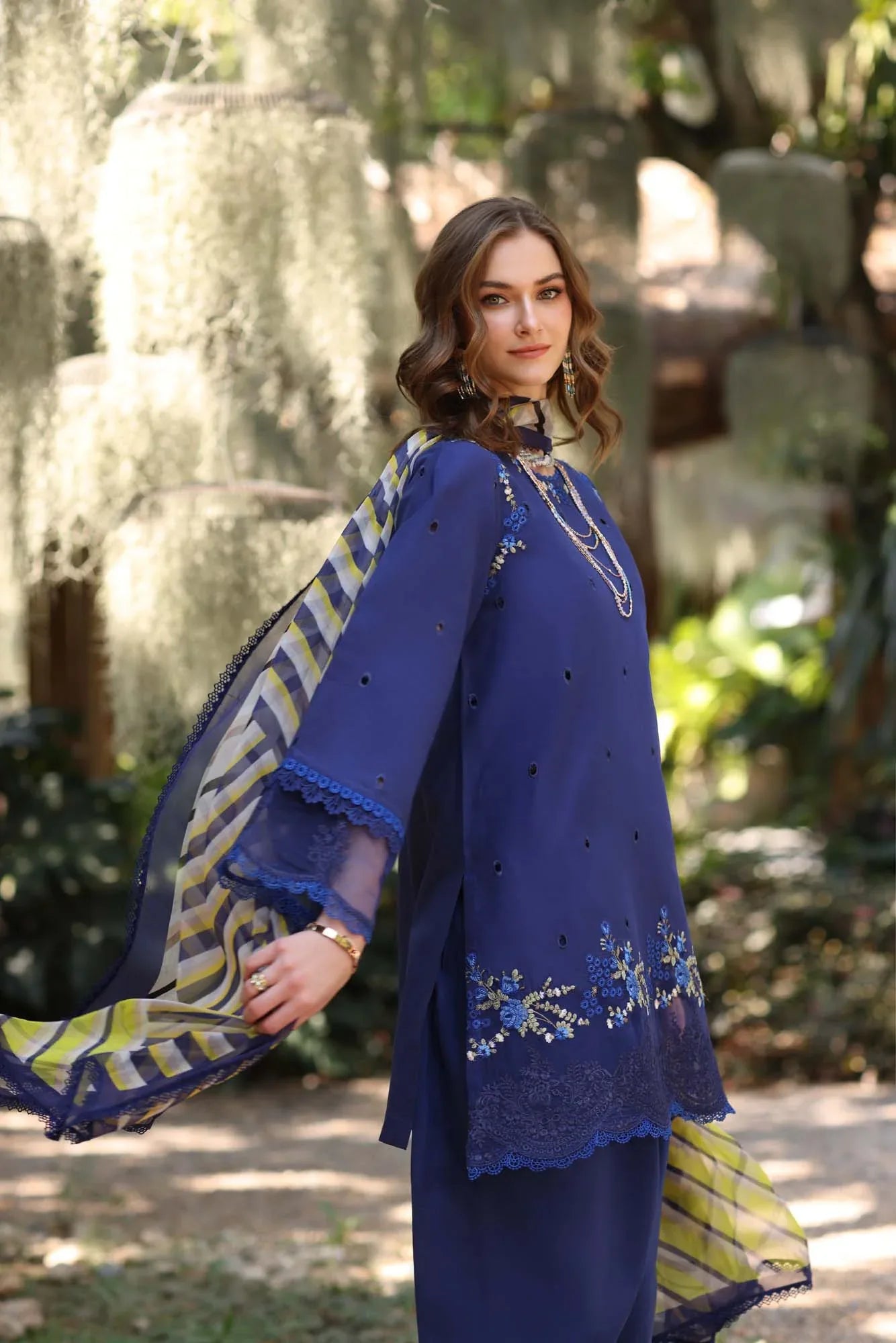 Noor by Saadia Asad | Eid Luxe Printedkari | D3-A - Rang-e-Khaas