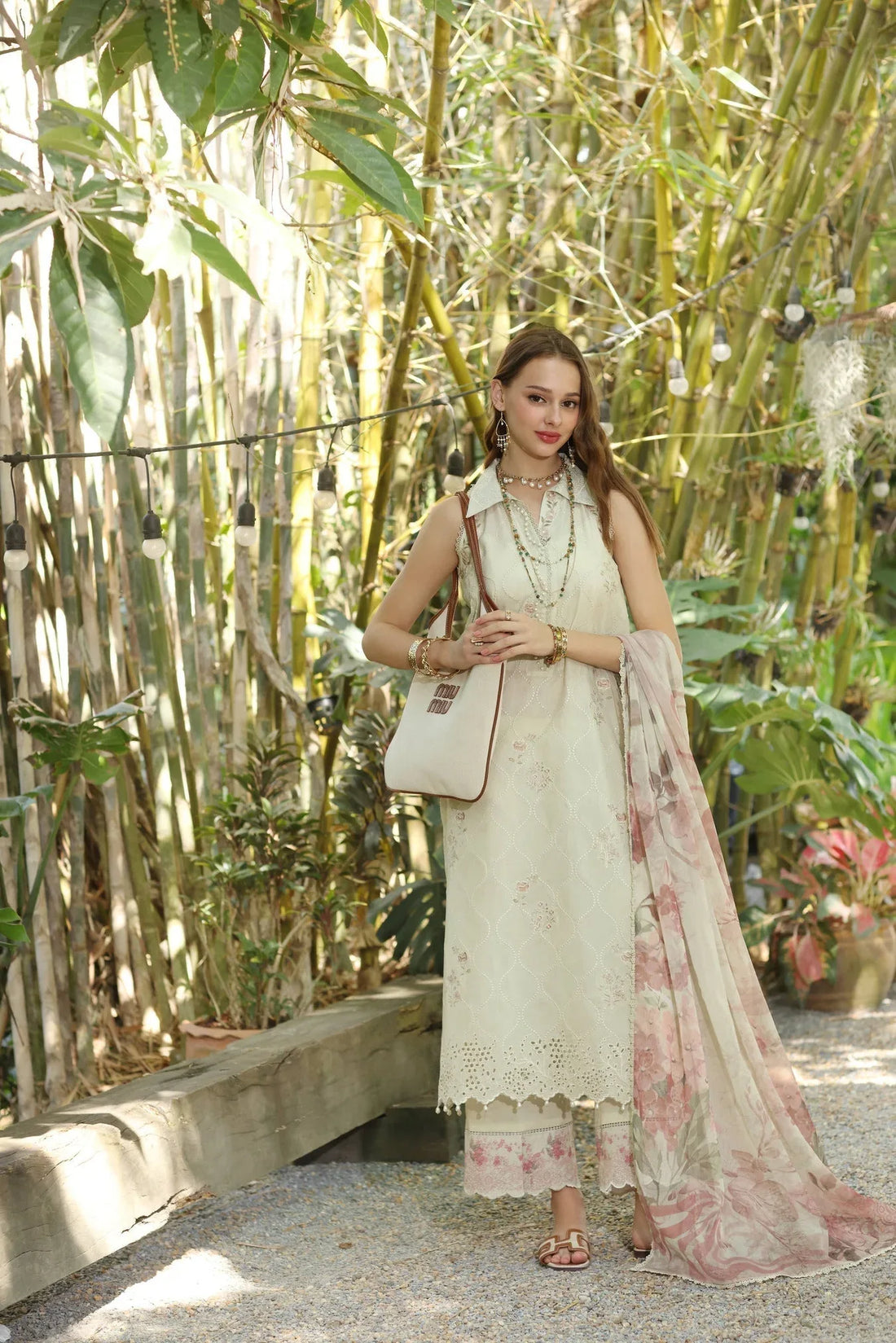 Noor by Saadia Asad | Eid Luxe Printedkari | D5-B - Rang-e-Khaas