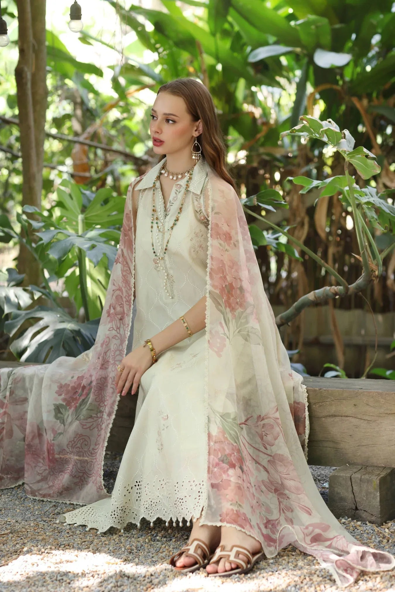 Noor by Saadia Asad | Eid Luxe Printedkari | D5-B - Rang-e-Khaas