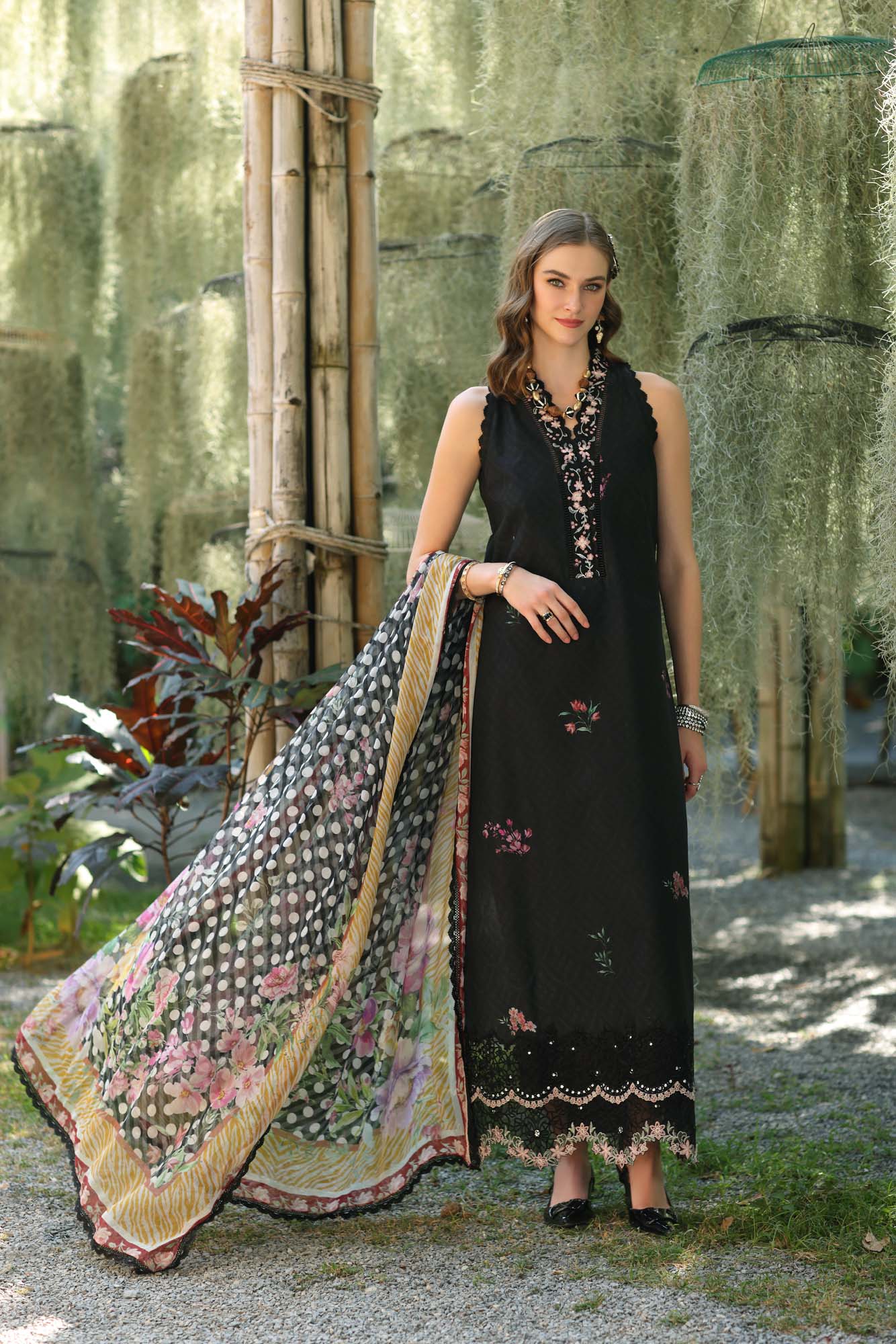 Noor by Saadia Asad | Eid Luxe Printedkari | D10-B - Rang-e-Khaas
