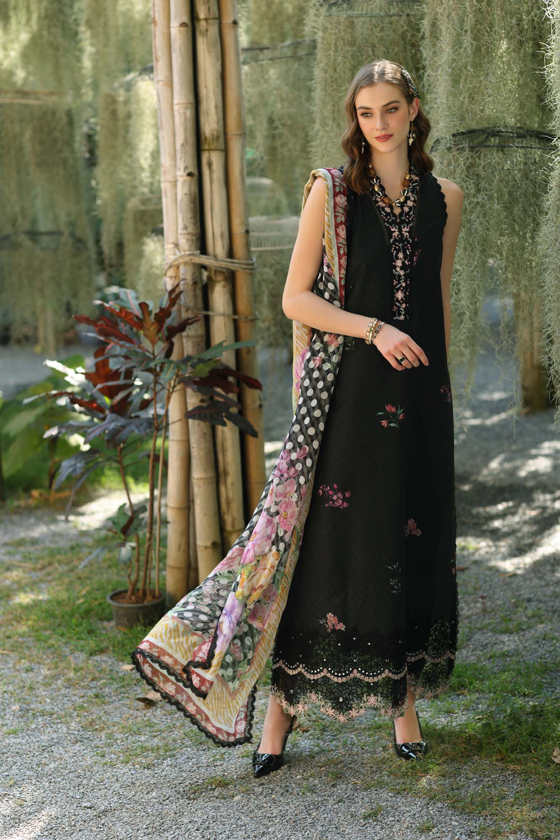 Noor by Saadia Asad | Eid Luxe Printedkari | D10-B - Rang-e-Khaas