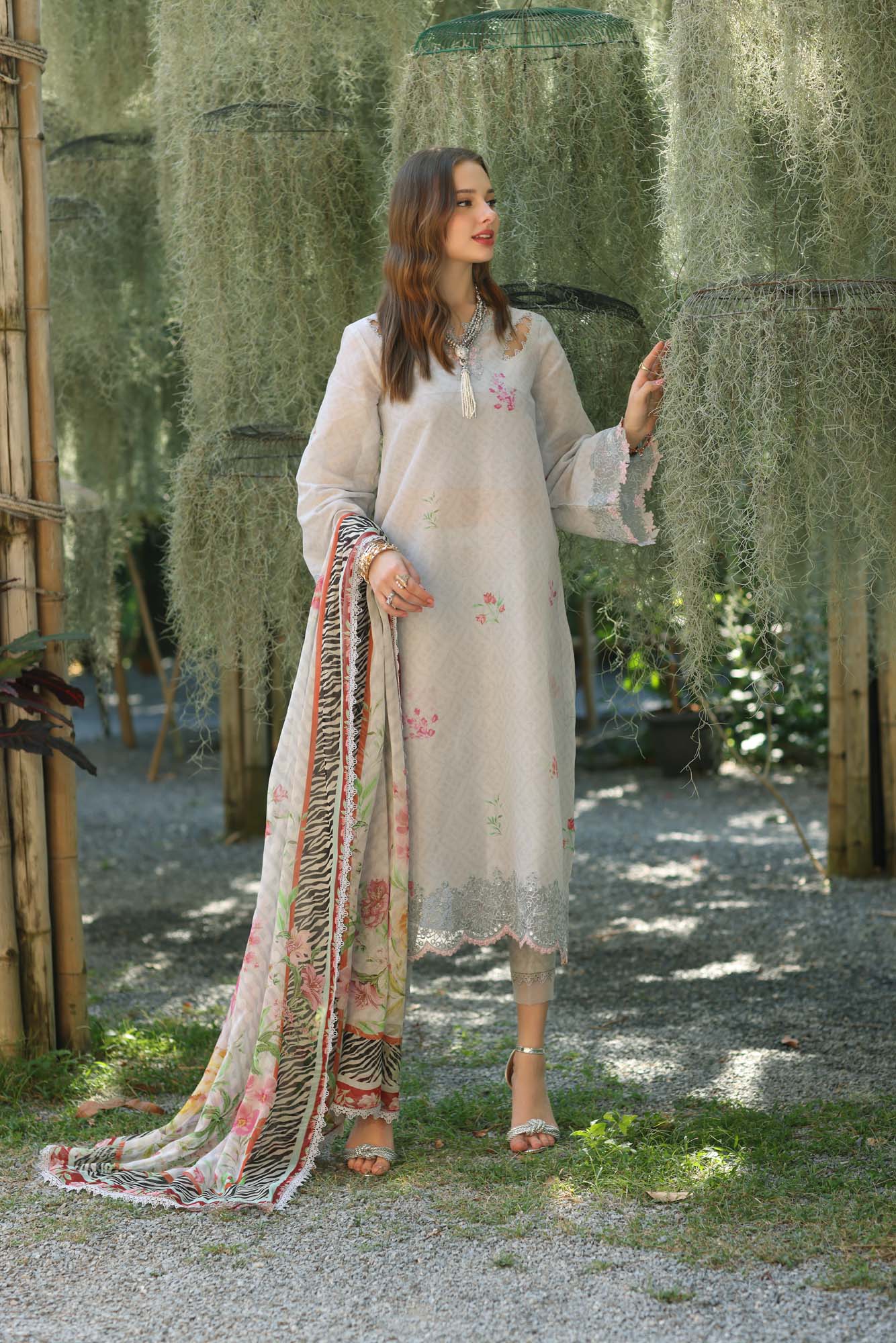 Noor by Saadia Asad | Eid Luxe Printedkari | D10-A - Rang-e-Khaas
