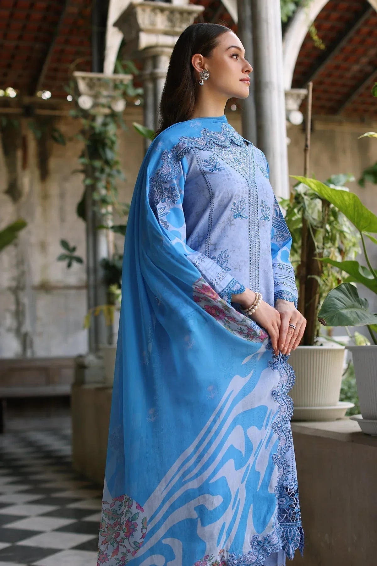 Charizma | Miraas Lawn | CMR5-03 - Rang-e-Khaas