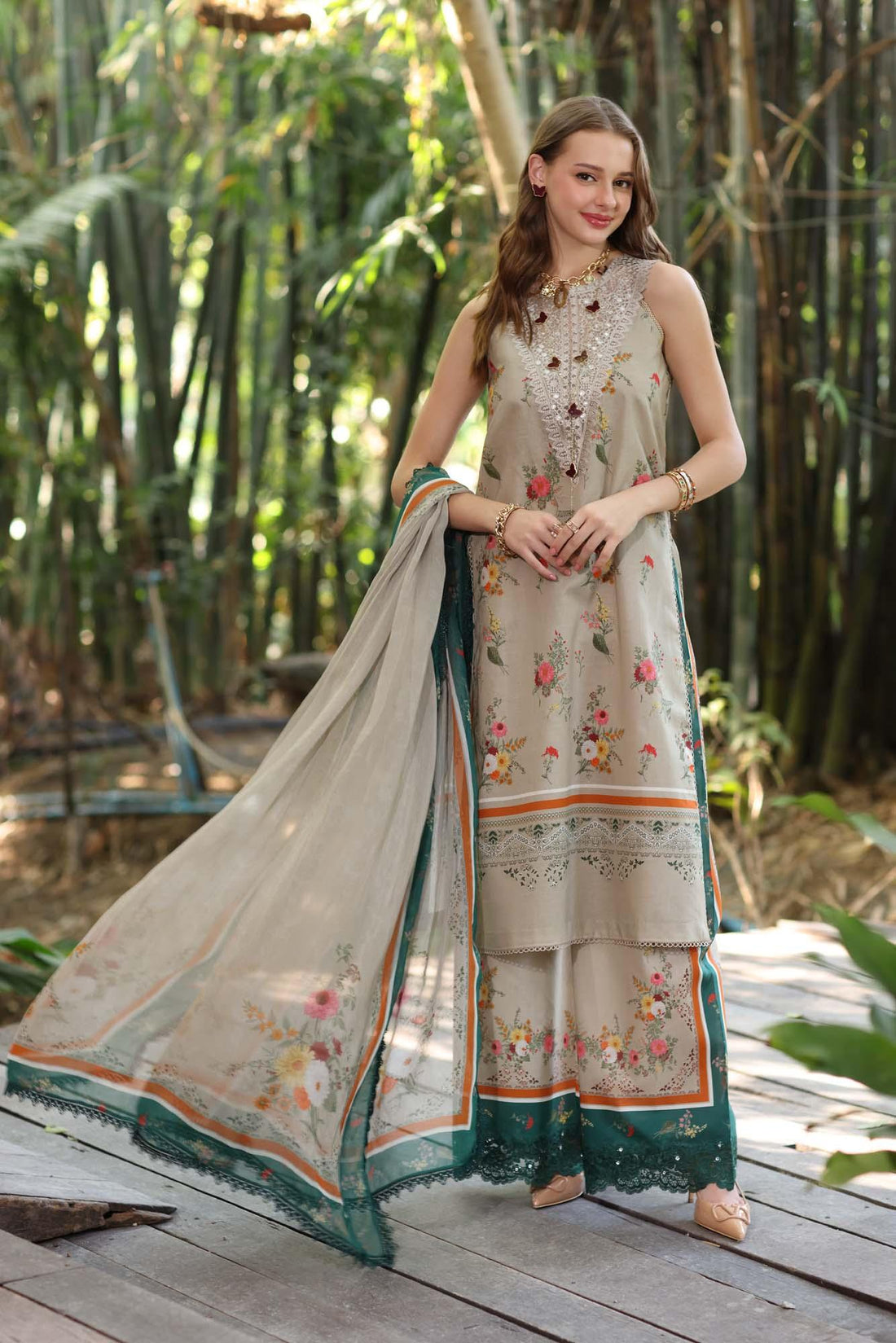 Noor by Saadia Asad | Eid Luxe Printedkari | D4-A - Rang-e-Khaas