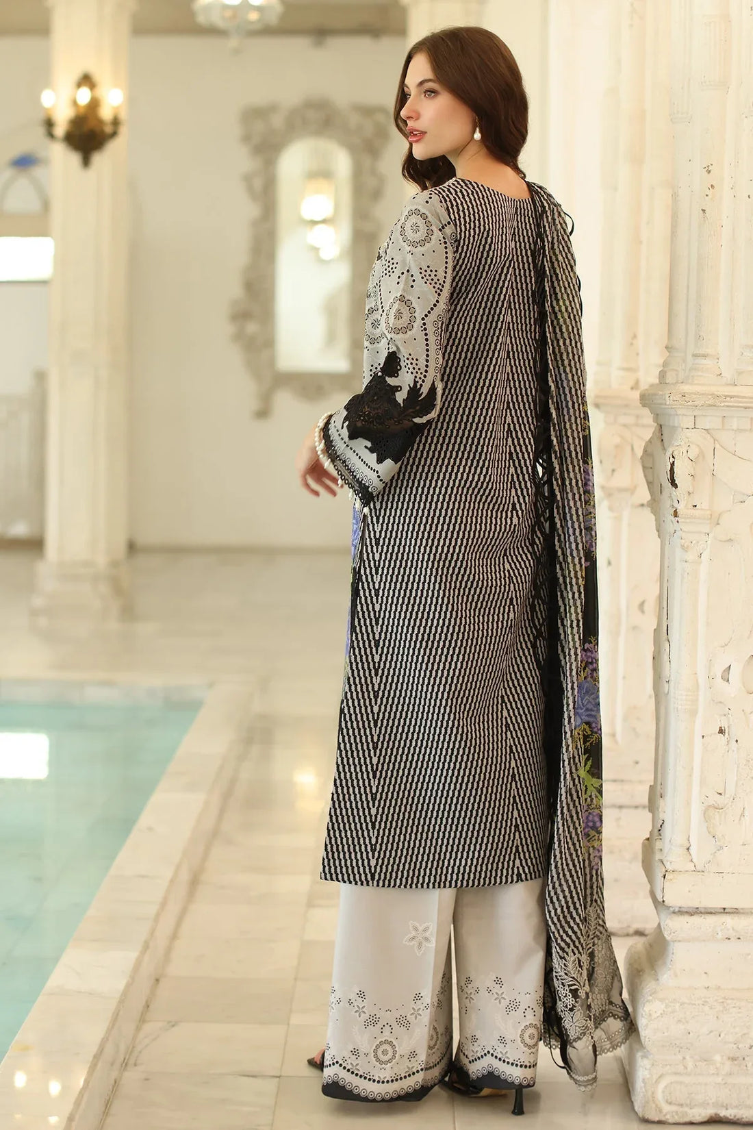 Charizma | Aniq Lawn Collection | AN5-02 - Rang-e-Khaas