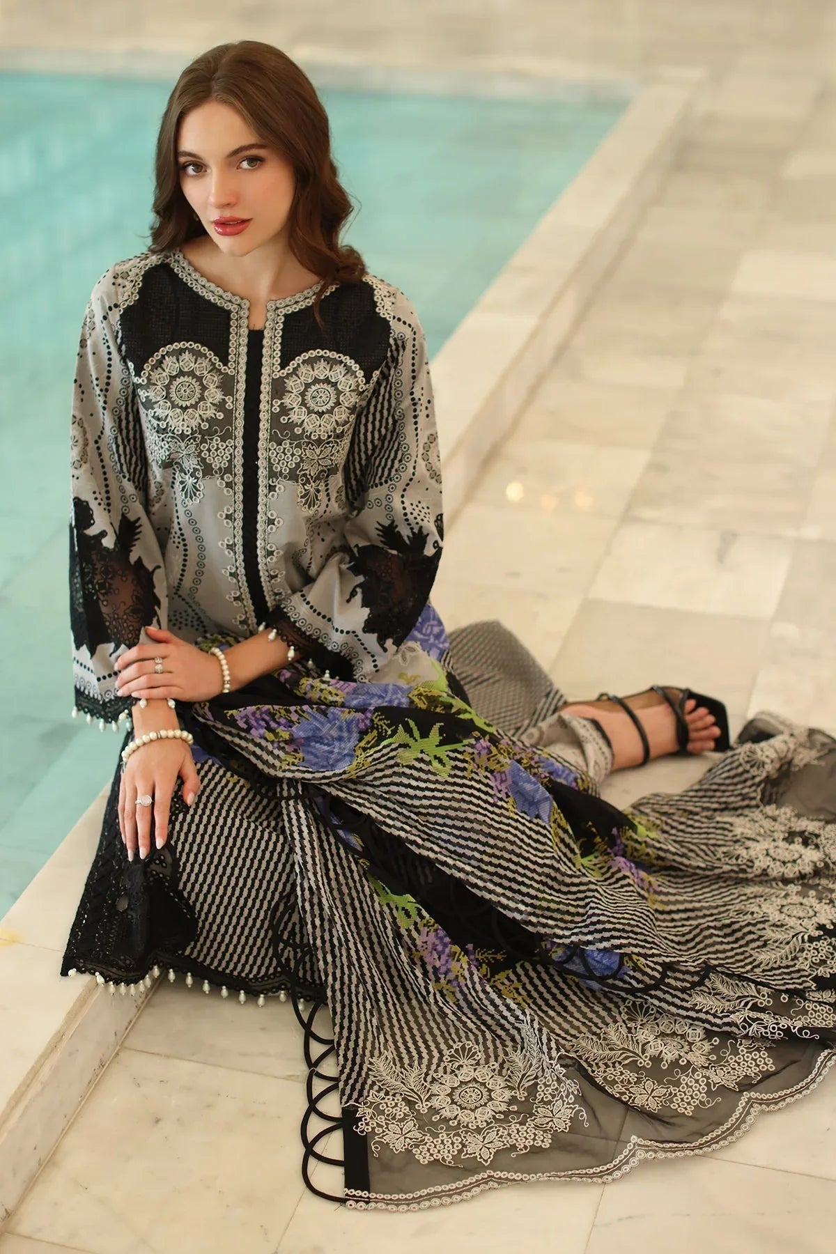 Charizma | Aniq Lawn Collection | AN5-02 - Rang-e-Khaas