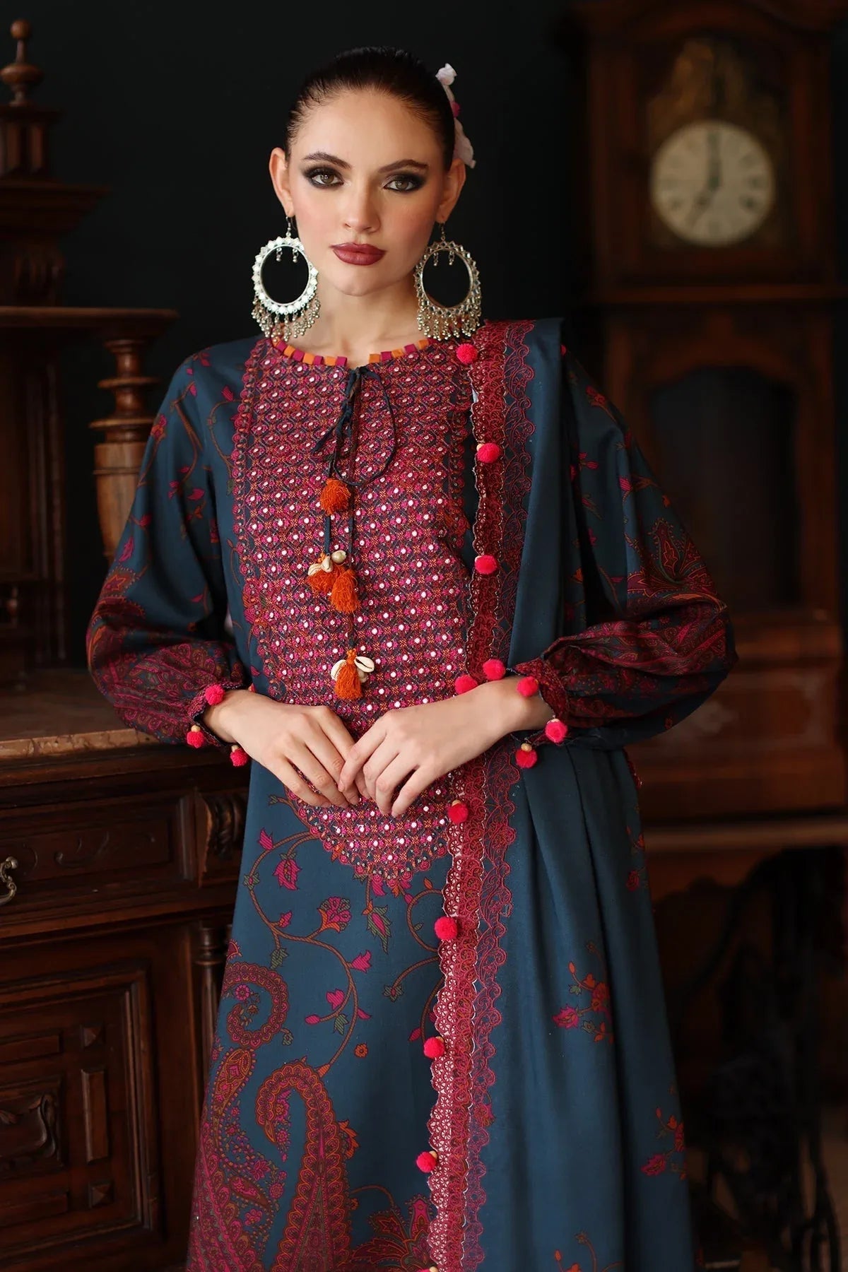 Charizma | Aniq Winter 2025 | ANW6-04 - Rang-e-Khaas
