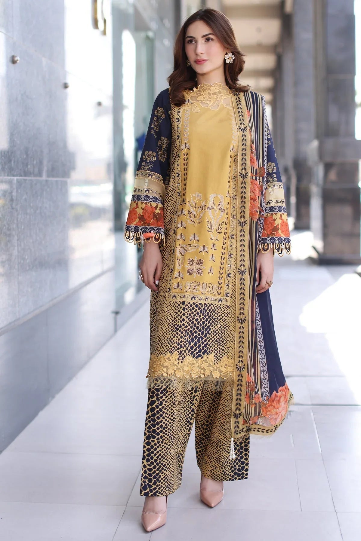 Charizma | Combination Lawn | CC5-28 - Rang-e-Khaas