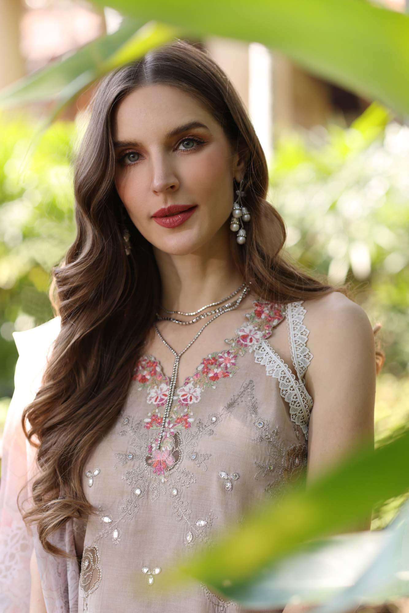 Noor by Saadia Asad | Eid Luxury Laserkari 25 | D8-B - Rang-e-Khaas