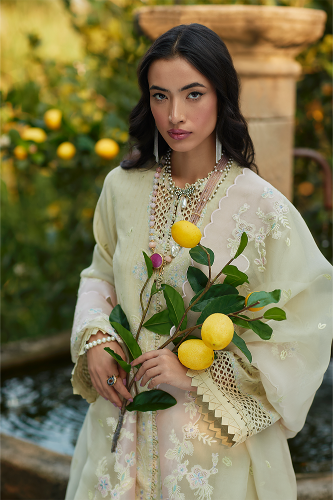 SUFFUSE | CASUAL PRET '23 | LIANA