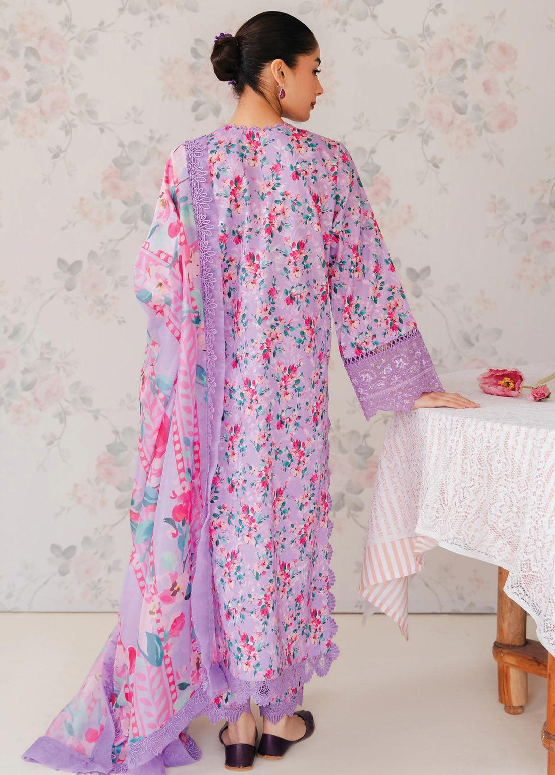 Afrozeh The Floral Charm Embroidered Lawn 3Pc Suit AL-24-V1-09 - Rang-e-Khaas