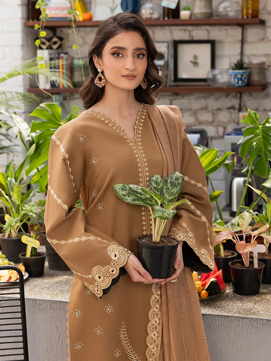 Izel | Meadow Muse Embroidered Lawn 25 | AVELA - Rang-e-Khaas
