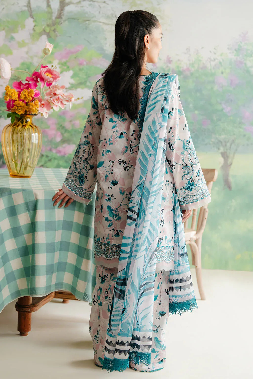 Afrozeh | The Floral Charm | Cashmere - Rang-e-Khaas