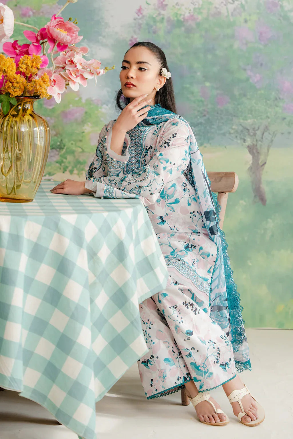 Afrozeh | The Floral Charm | Cashmere - Rang-e-Khaas