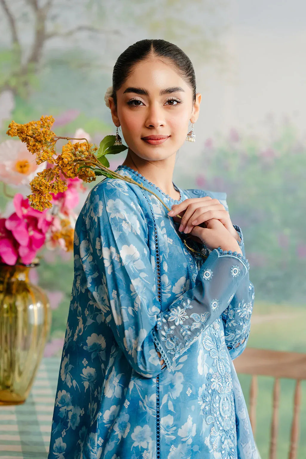 Afrozeh | The Floral Charm | Nigella - Rang-e-Khaas