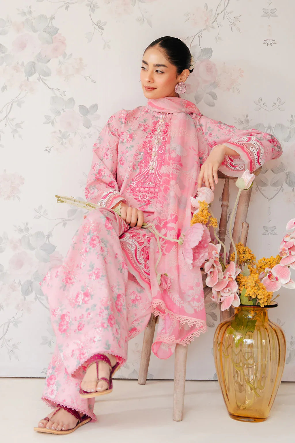 Afrozeh | The Floral Charm | Begonia - Rang-e-Khaas