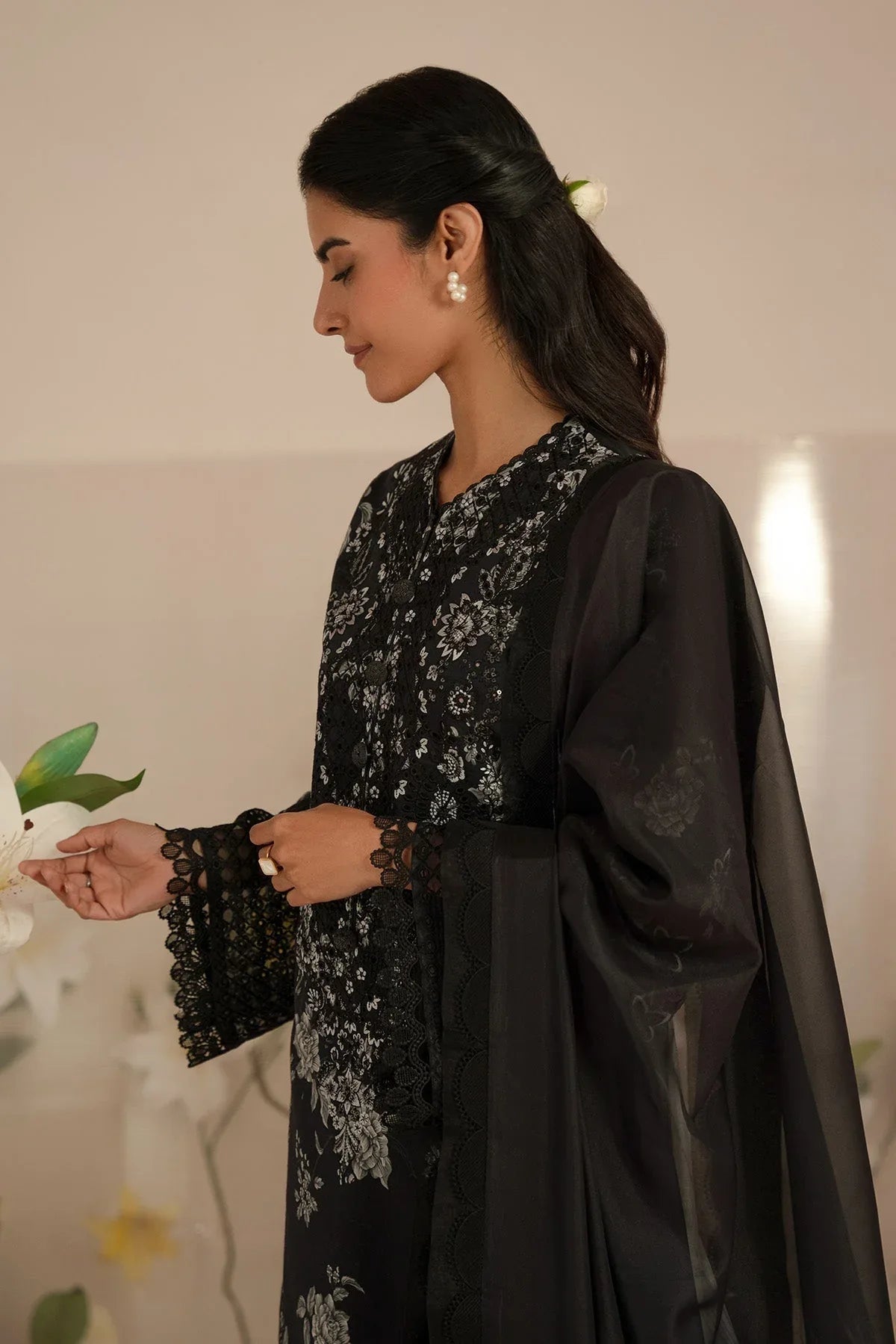 Afrozeh | Floral Charm 25 | Lupine - Rang-e-Khaas