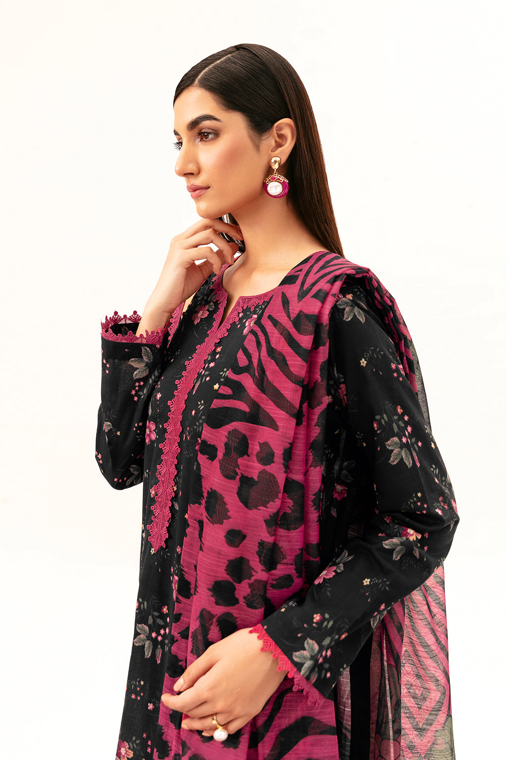 Afsanah | Ready to Wear |  Majestic Black AP-01