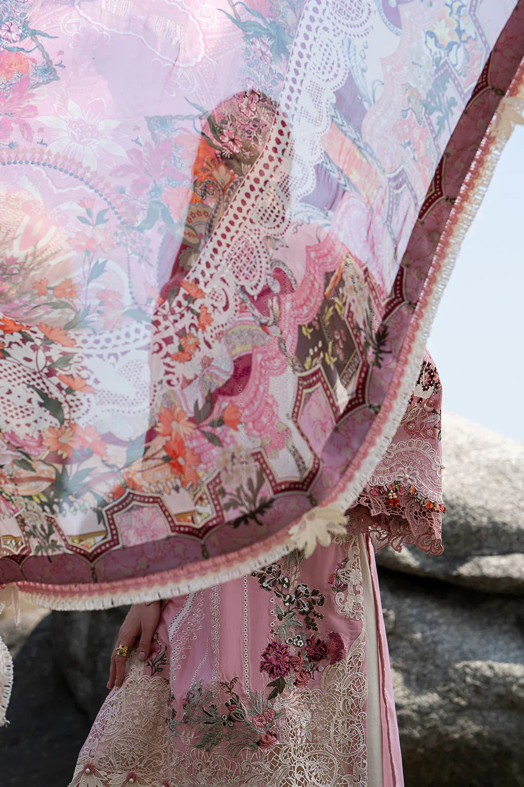 AJR Couture | Alif Signature Luxury Lawn 24 | Rosy - Rang-e-Khaas