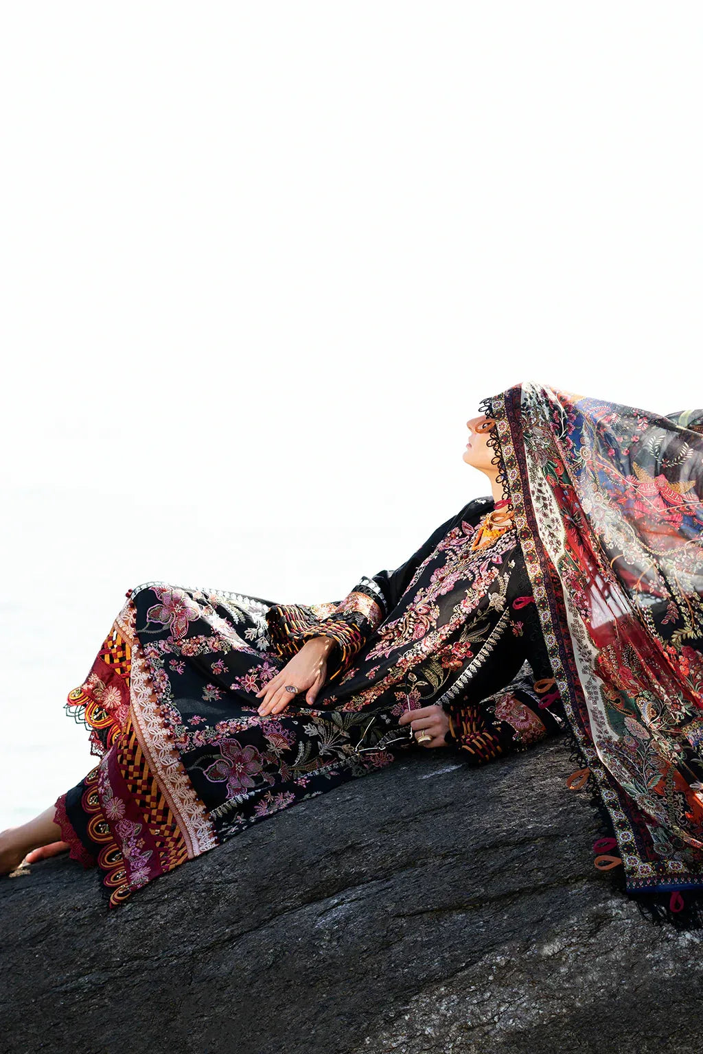 AJR Couture | Alif Signature Luxury Lawn 24 | Noir - Rang-e-Khaas