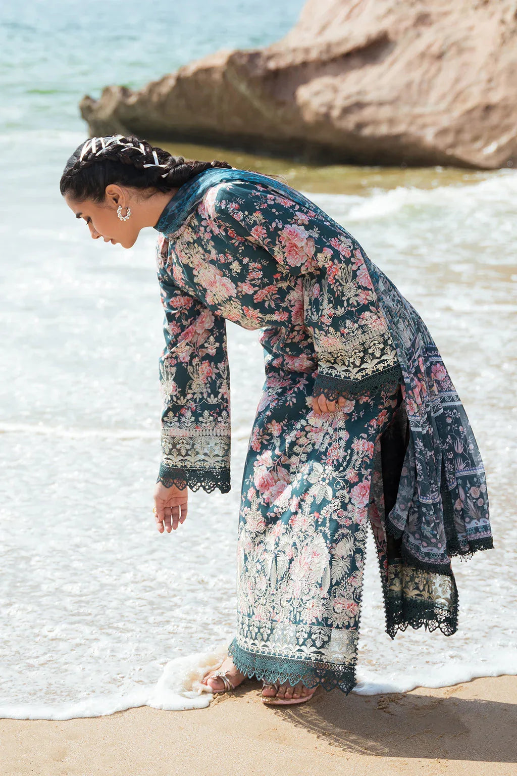Afrozeh Summer Together Embroidered Lawn 3Pc Suit - Clover - Rang-e-Khaas
