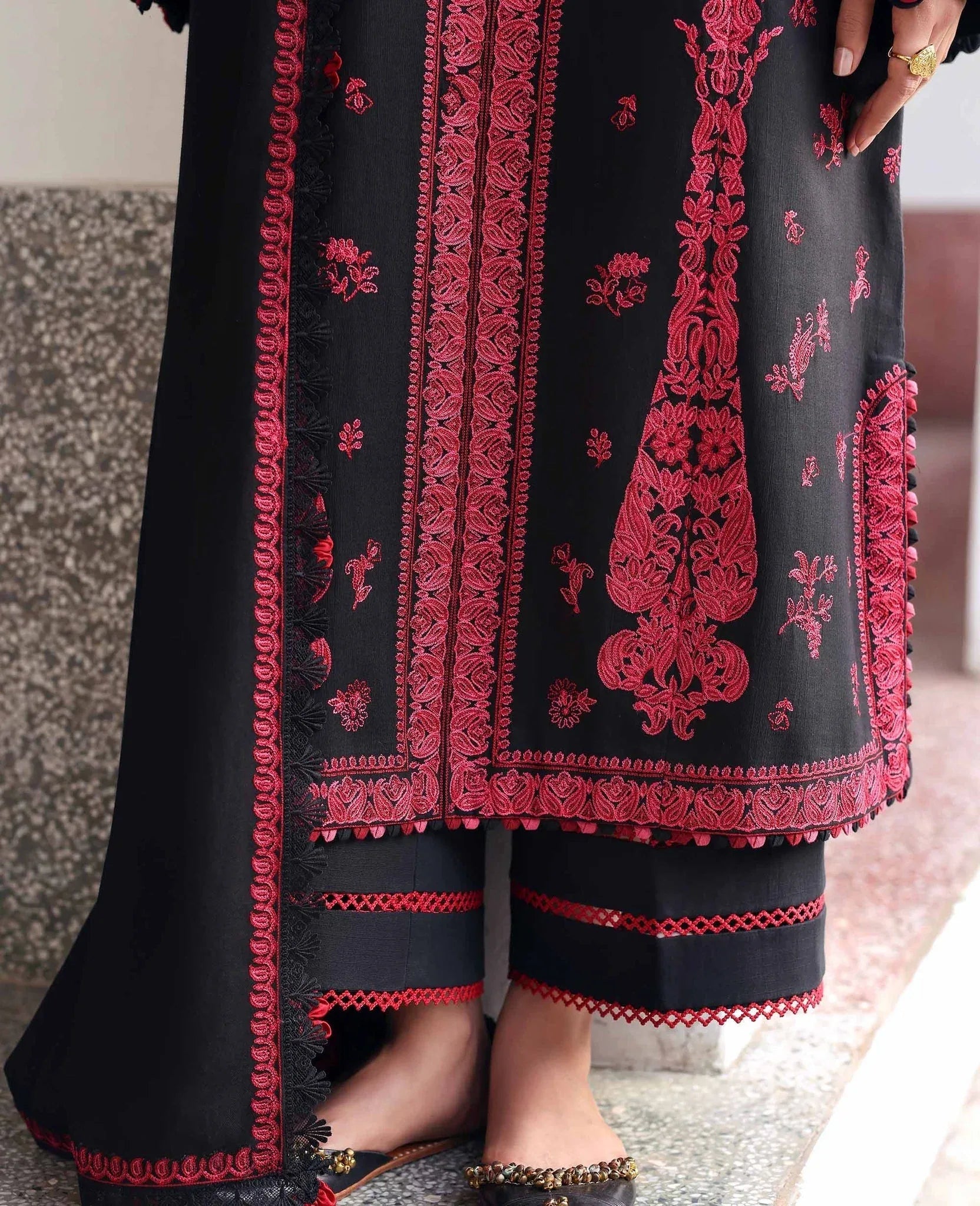 Republic Womenswear | Amaris Luxury Shawl 25 | Almira - Rang-e-Khaas