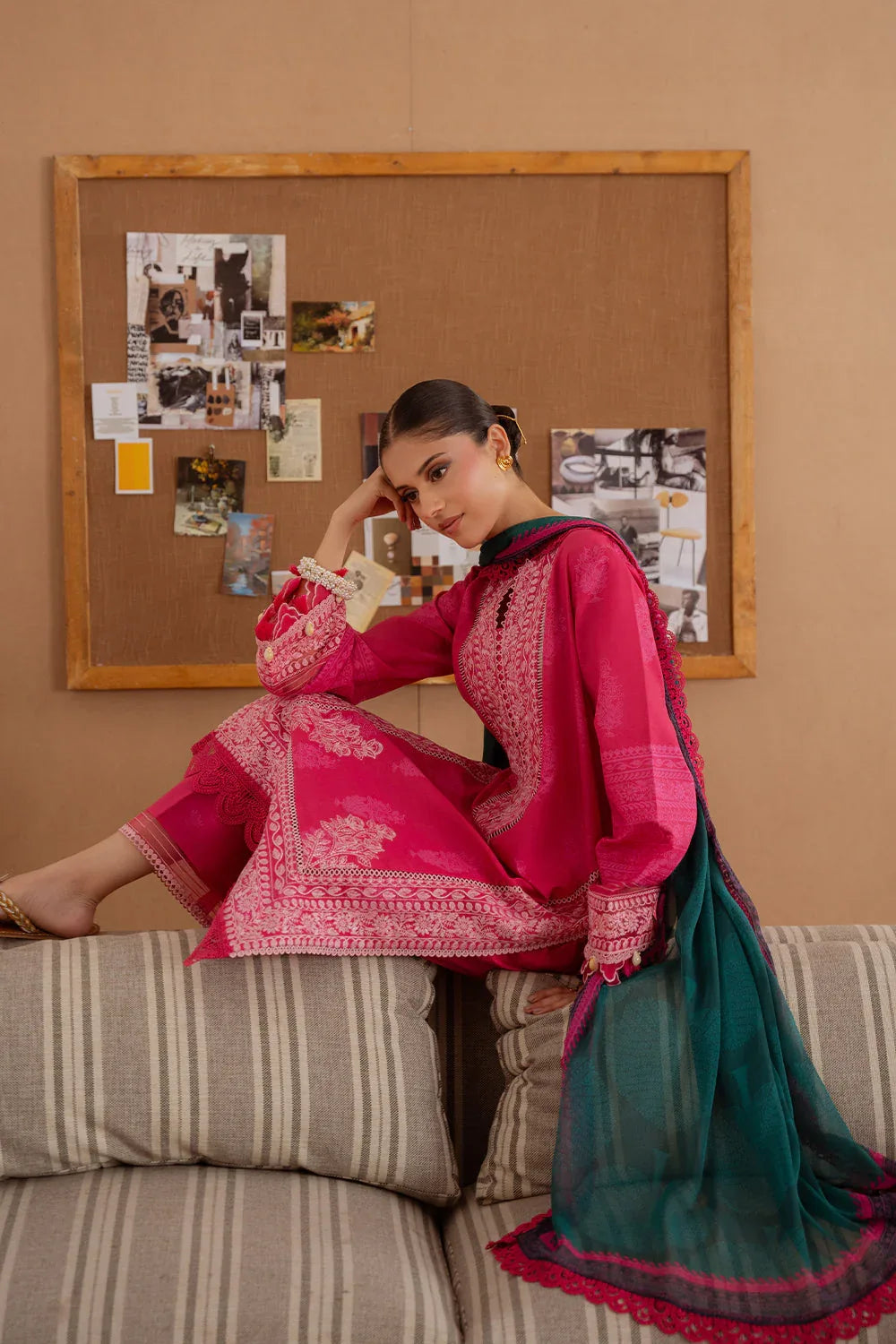 Saira Rizwan | Laanem Summer Lawn 25 | ELARA-A-SRL25-01 - Rang-e-Khaas