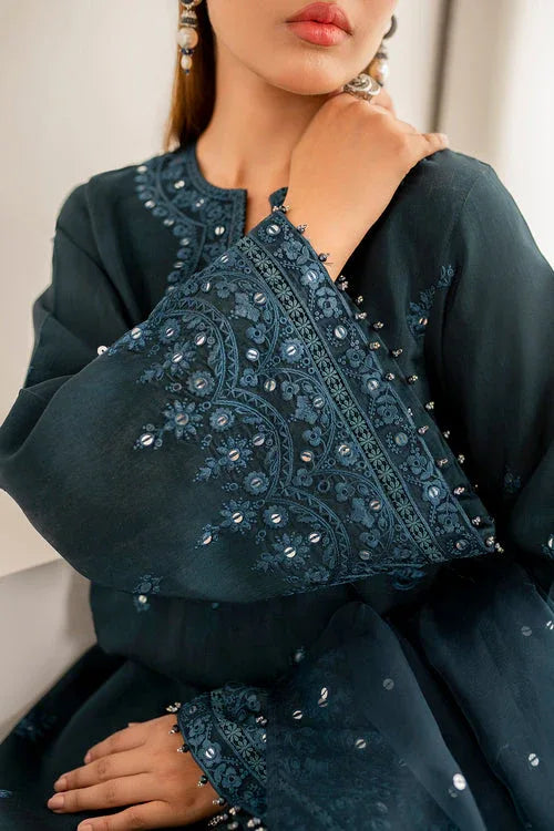 Baroque | Velvet Formals | SILK UF-696 - Rang-e-Khaas