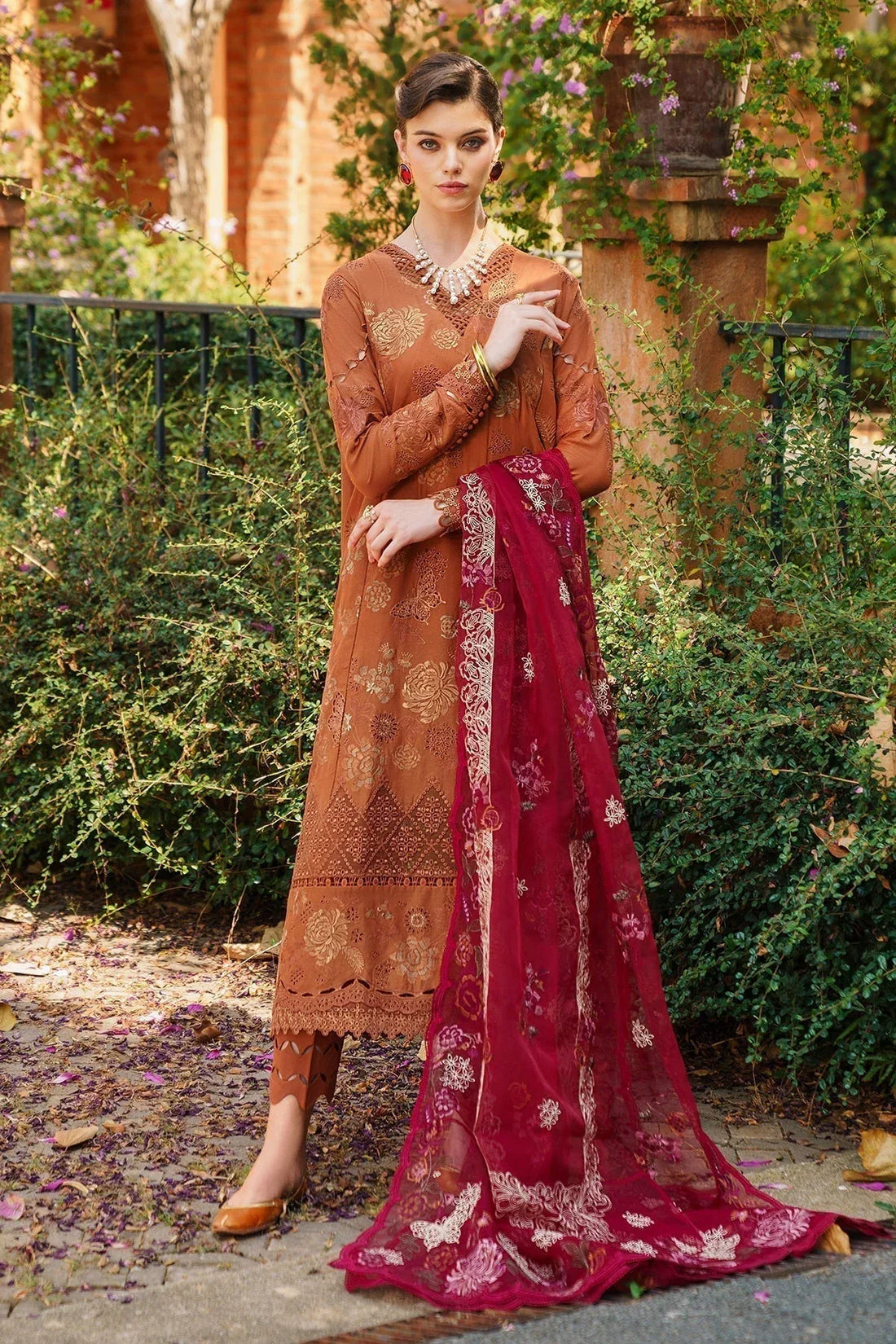 Baroque | Swiss Lawn 24 | SL12-D08 - Rang-e-Khaas