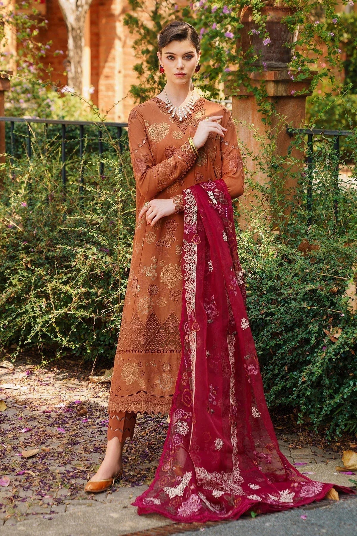 Baroque | Swiss Lawn 24 | SL12-D08 - Rang-e-Khaas