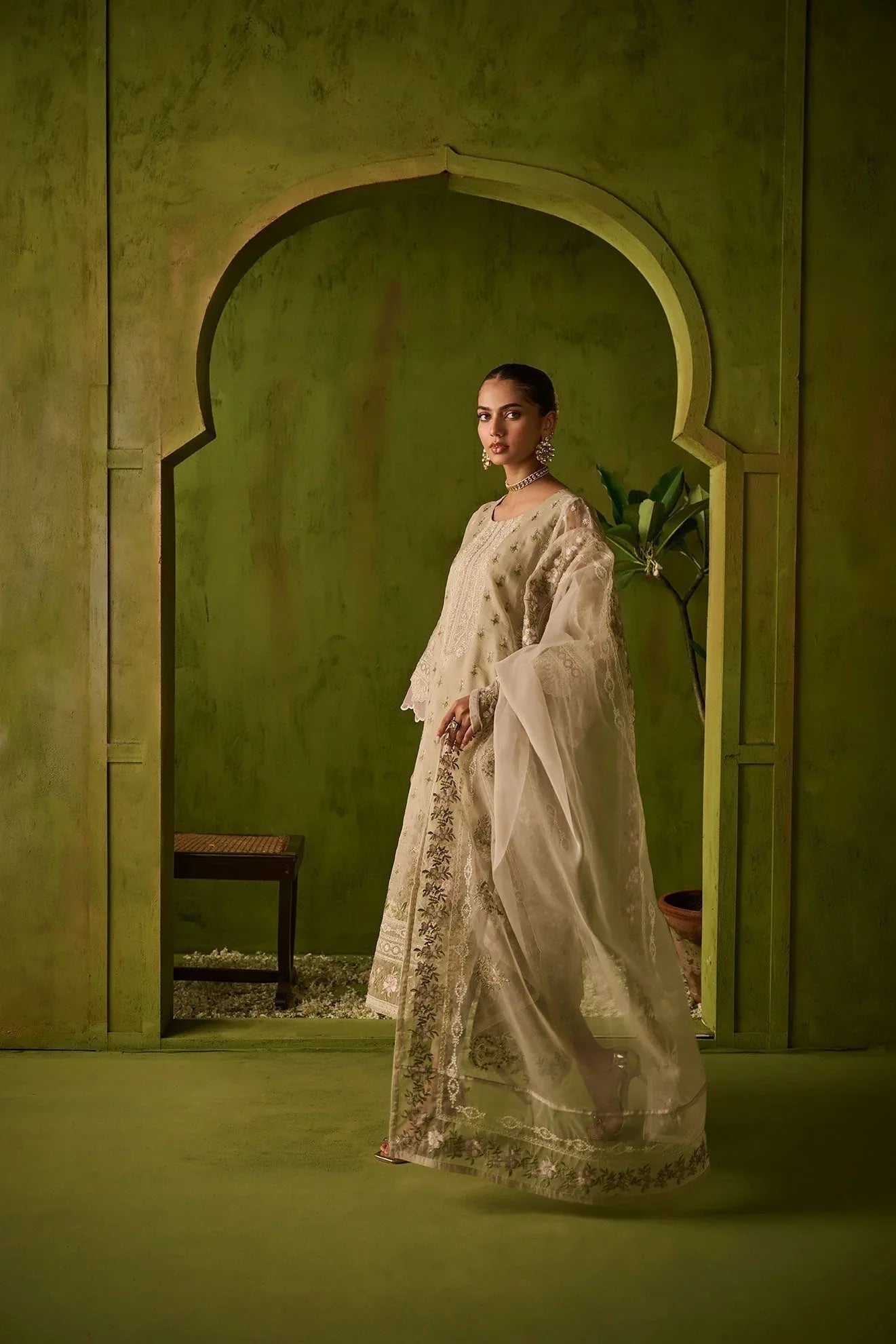 Dhanak | Festive Formals | SS24DU-3194 BEIGE 3Pcs - Rang-e-Khaas