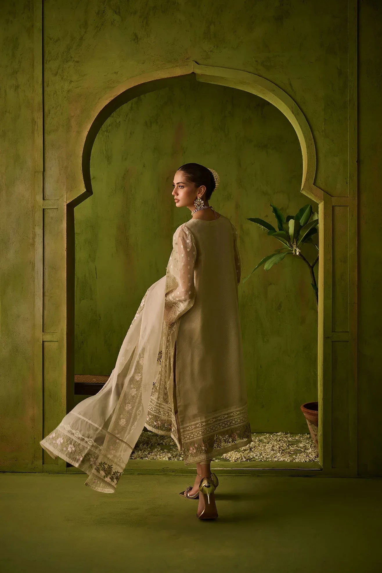 Dhanak | Festive Formals | SS24DU-3194 BEIGE 3Pcs - Rang-e-Khaas