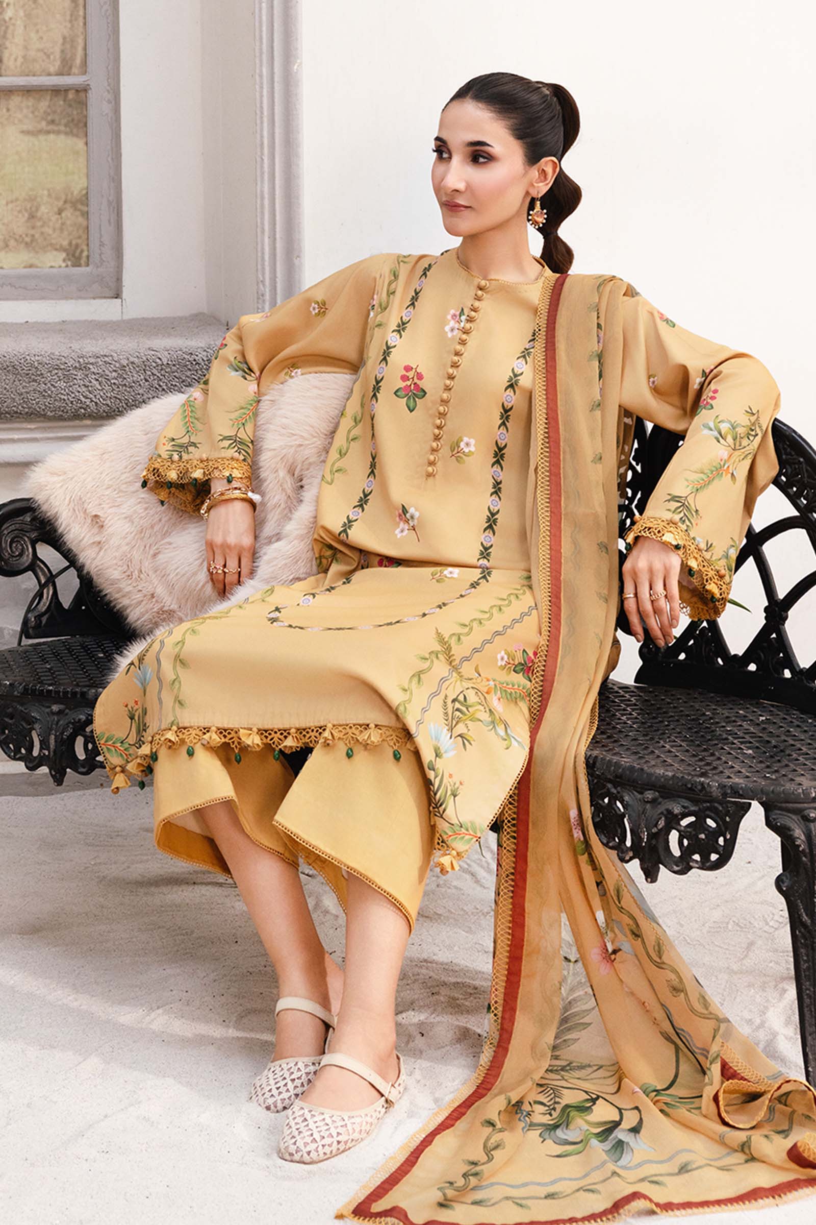 Maria B | Winter Basics 25 | MB-CUS25-1105B - Rang-e-Khaas