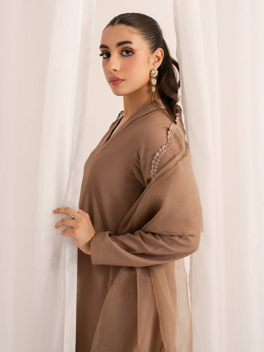 Izel | The Silk Chapter | Caramel - Rang-e-Khaas