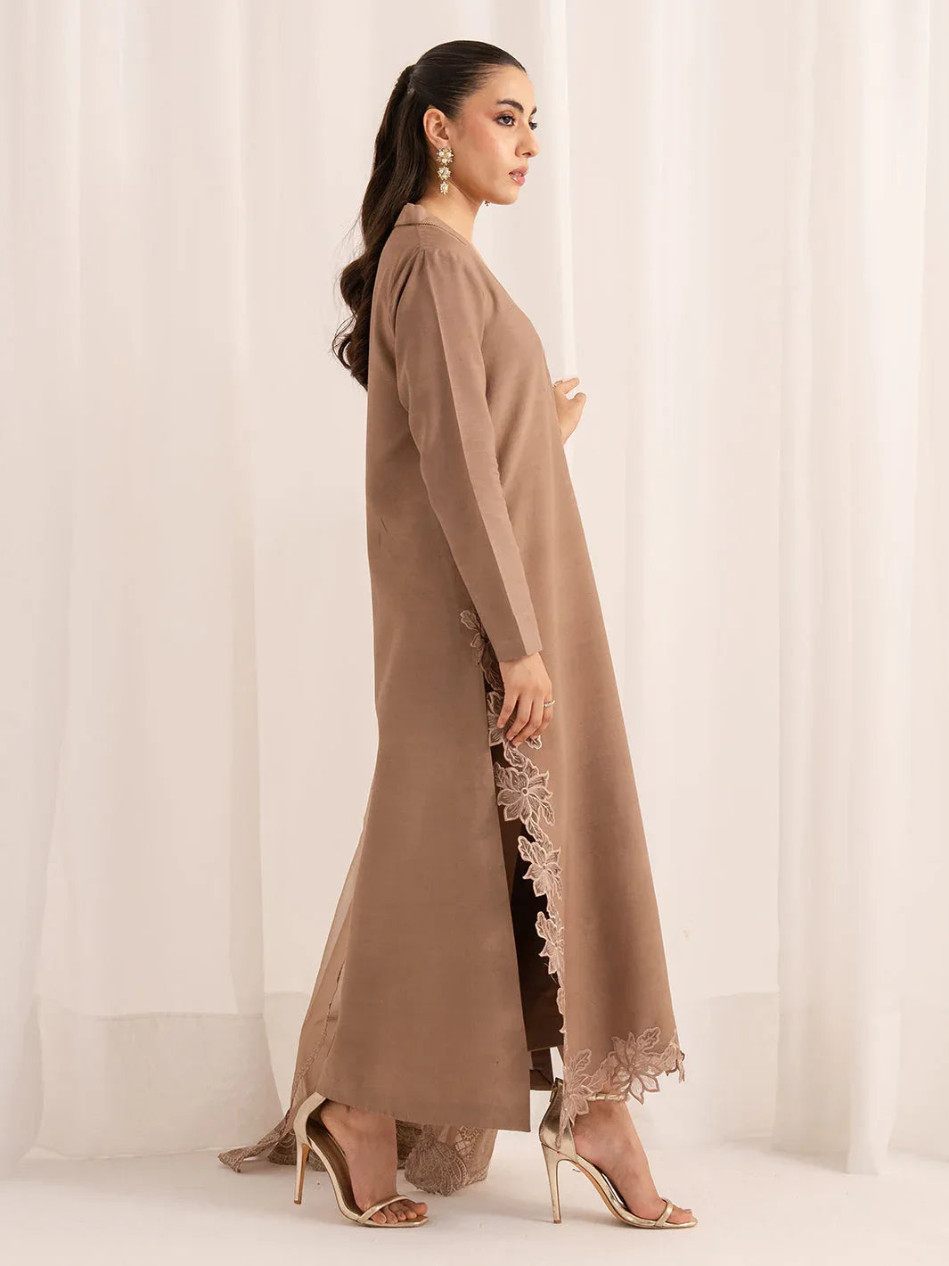 Izel | The Silk Chapter | Caramel - Rang-e-Khaas