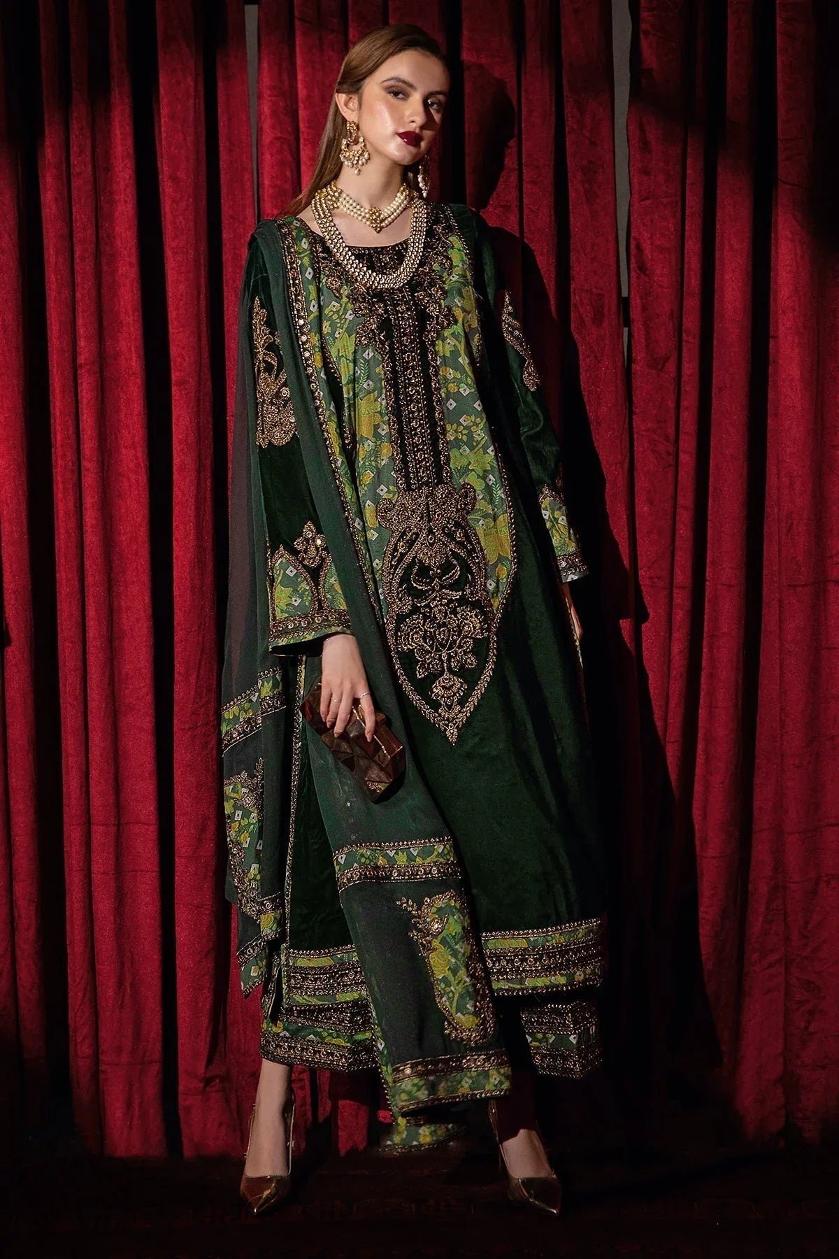 Charizma | Signora Velvet | Velvet CVT4-03 - Rang-e-Khaas